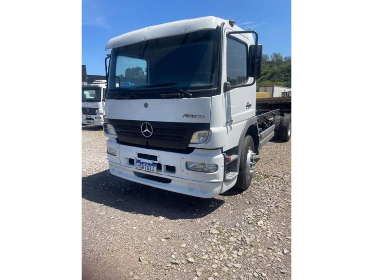 MERCEDES-BENZ - ATEGO 1518 - 2005/2005 - Branca - Sob Consulta